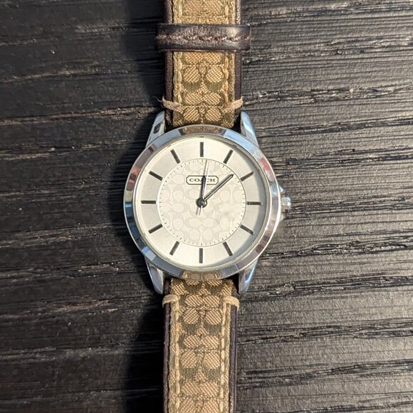 Ladies Coach Watch with Classic Signature Band & Face - Picture 1 of 3
